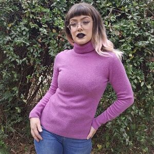 Apt. 9 100% Cashmere Pink / Purple Turtleneck Sweater Soft Luxurious Fuzzy